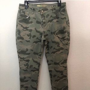 Old Navy Rockstar Camo Pants